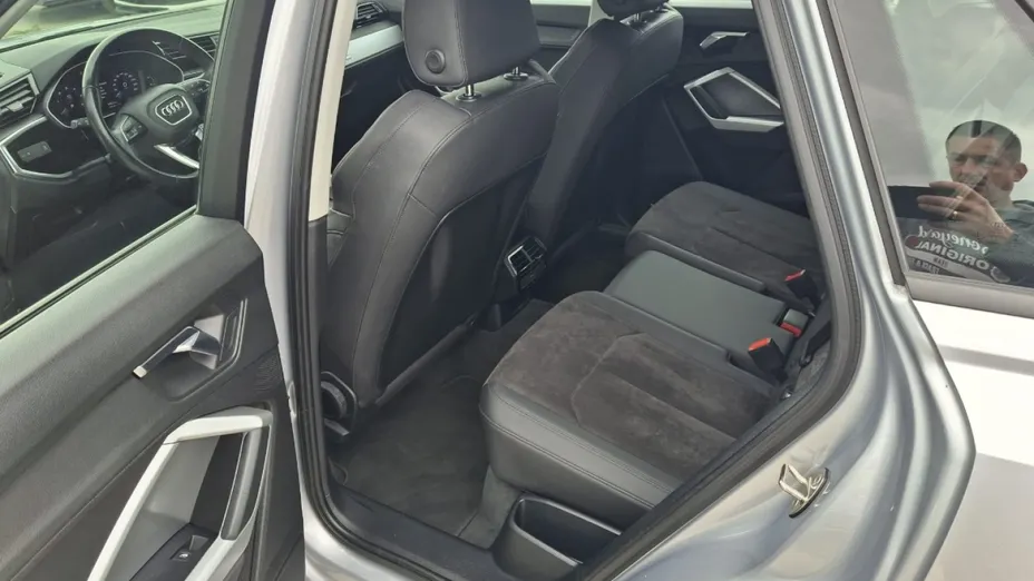 AUDI Q3 -