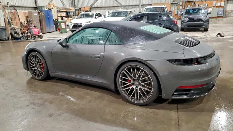 PORSCHE 911 -