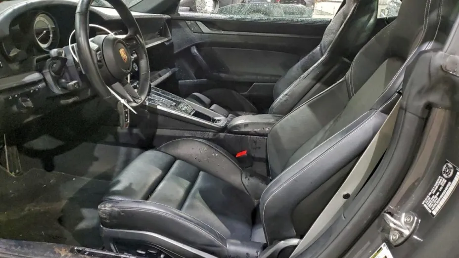 PORSCHE 911 -