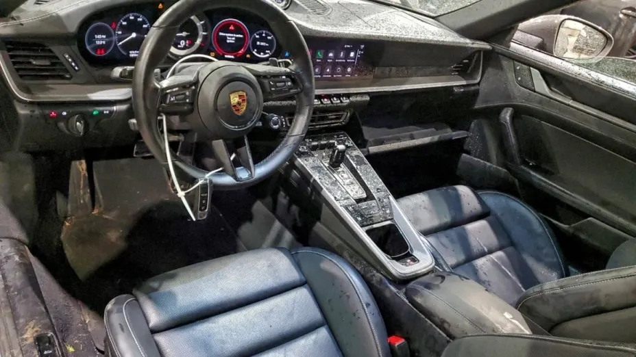 PORSCHE 911 -