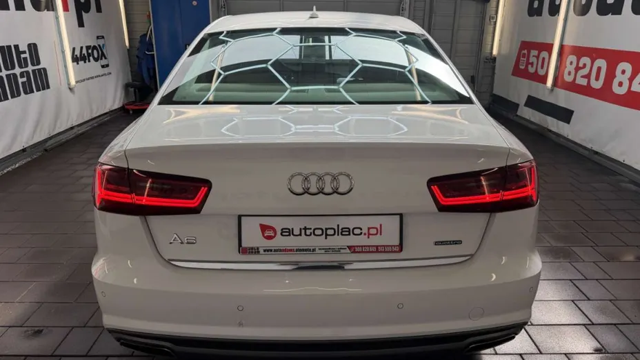 AUDI A6 -