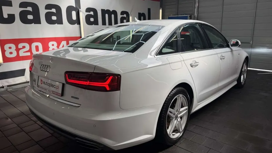 AUDI A6 -
