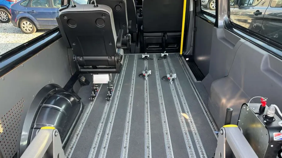 VOLKSWAGEN Transporter -