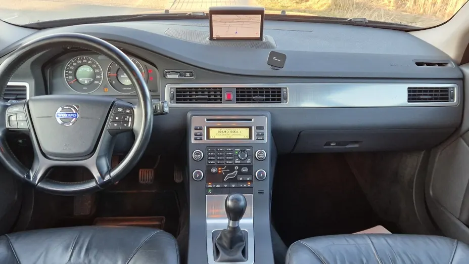 VOLVO V70 -
