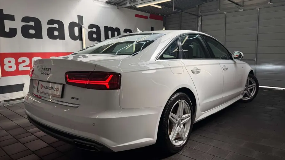 AUDI A6 -