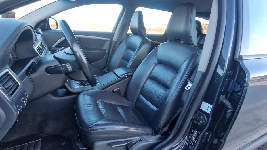 VOLVO V70 -
