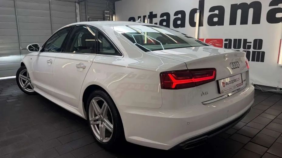 AUDI A6 -