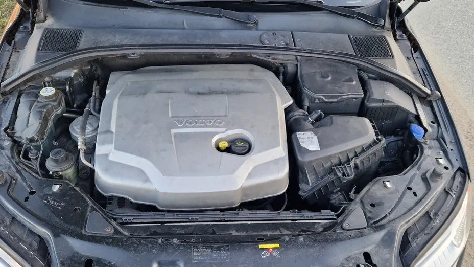 VOLVO V70 -