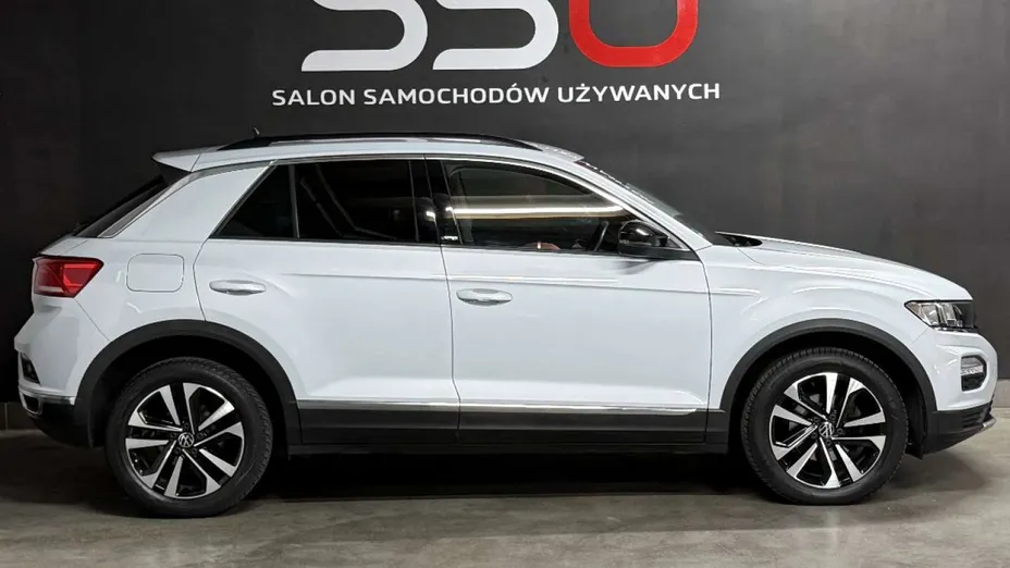 VOLKSWAGEN T-ROC -