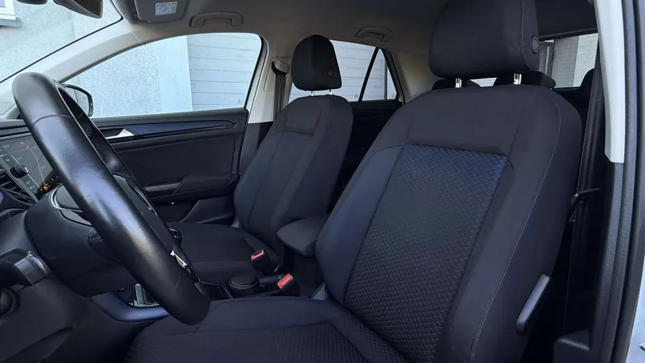 VOLKSWAGEN T-ROC -