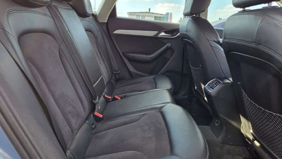 AUDI Q3 -