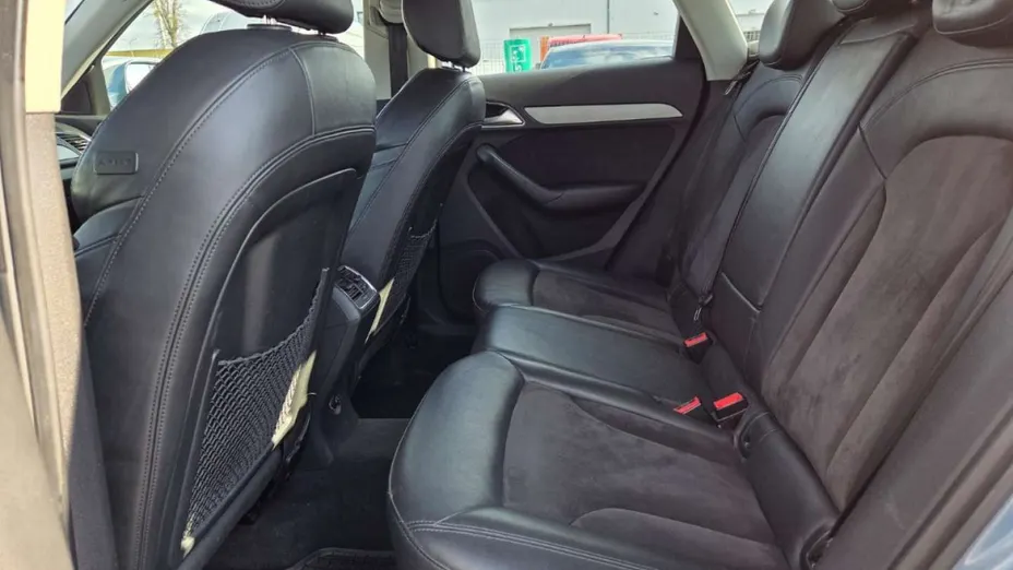 AUDI Q3 -