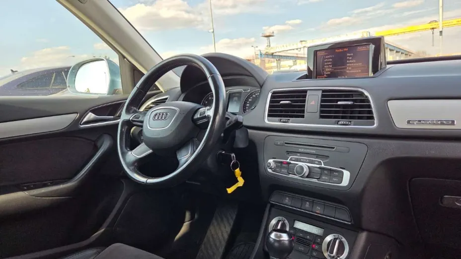 AUDI Q3 -