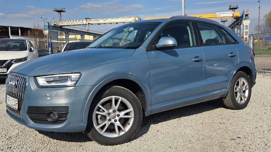 AUDI Q3 -
