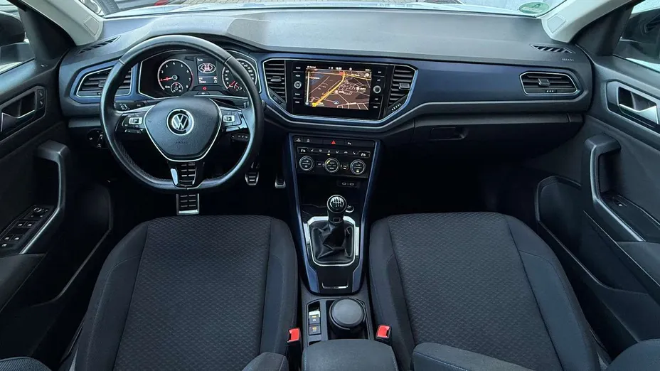 VOLKSWAGEN T-ROC -
