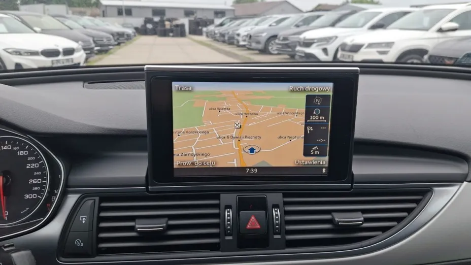 AUDI A6 -