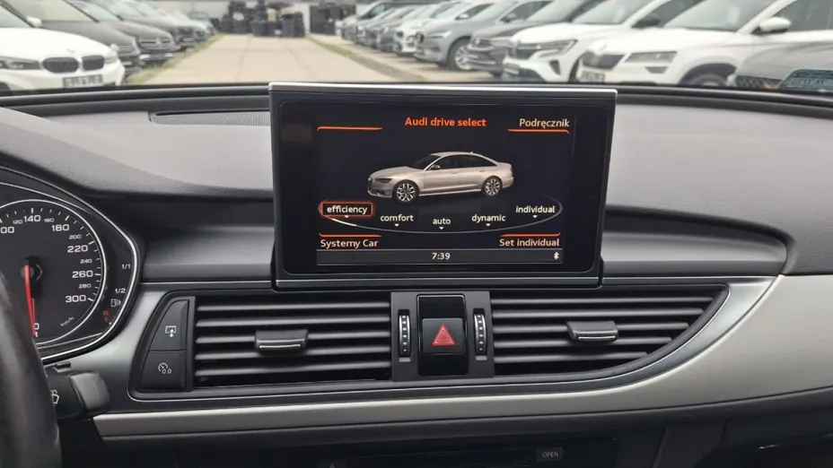 AUDI A6 -