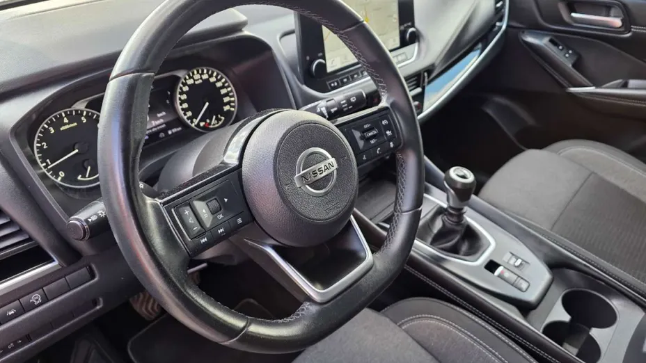 NISSAN Qashqai -