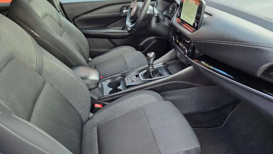 NISSAN Qashqai -