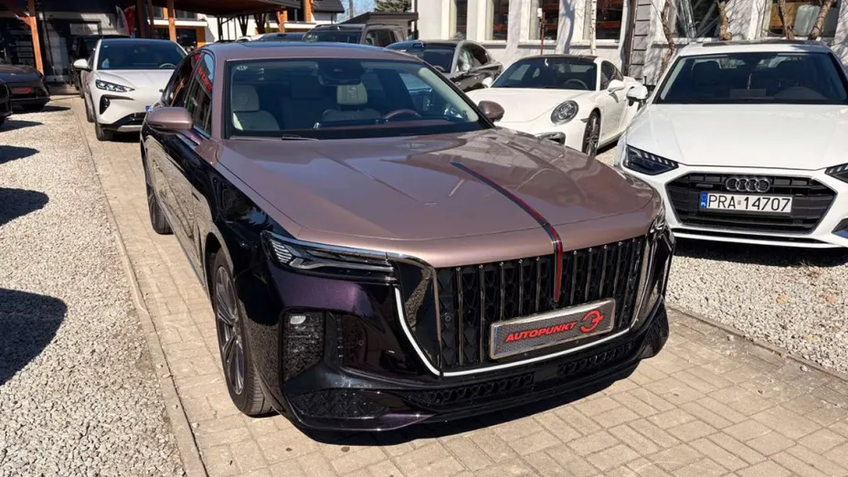 HONGQI H9 -