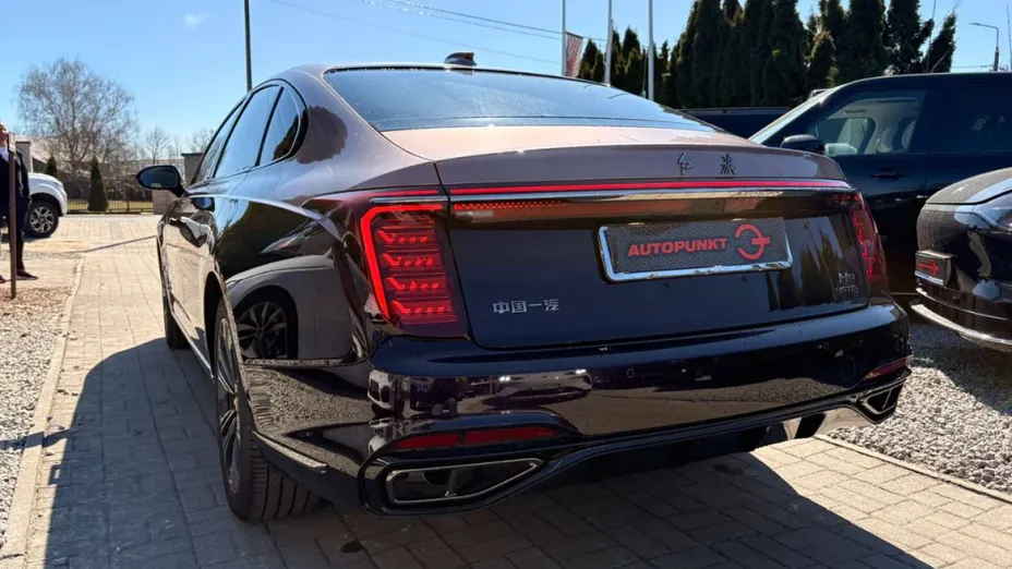 HONGQI H9 -