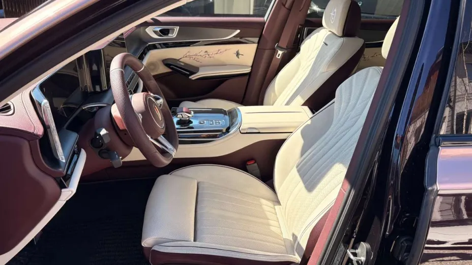 HONGQI H9 -
