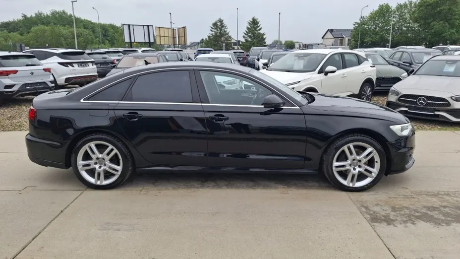 AUDI A6 -