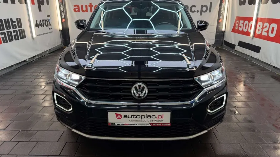 VOLKSWAGEN T-ROC -