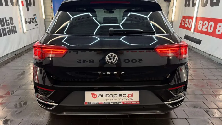 VOLKSWAGEN T-ROC -