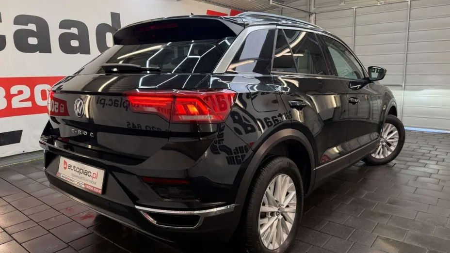 VOLKSWAGEN T-ROC -