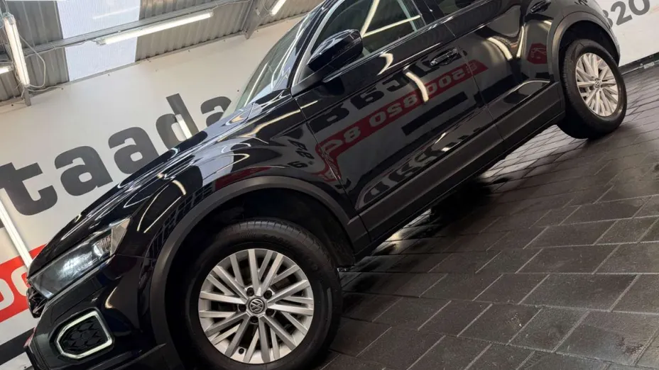 VOLKSWAGEN T-ROC -