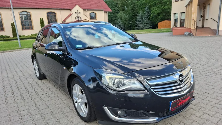 OPEL Insignia -