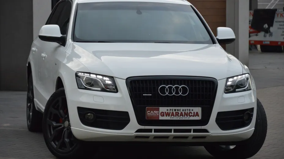 AUDI Q5 -