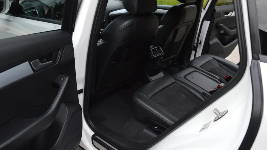 AUDI Q5 -