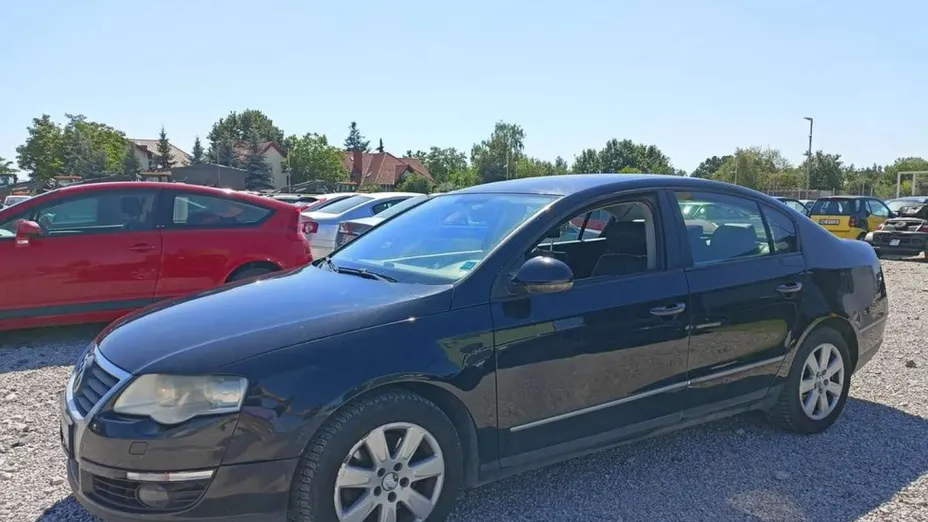 VOLKSWAGEN Passat -
