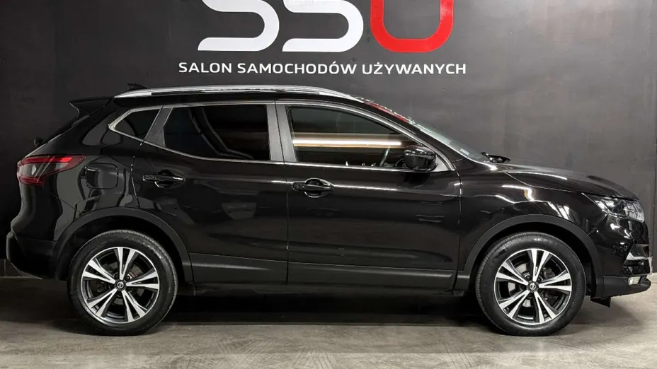 NISSAN Qashqai -
