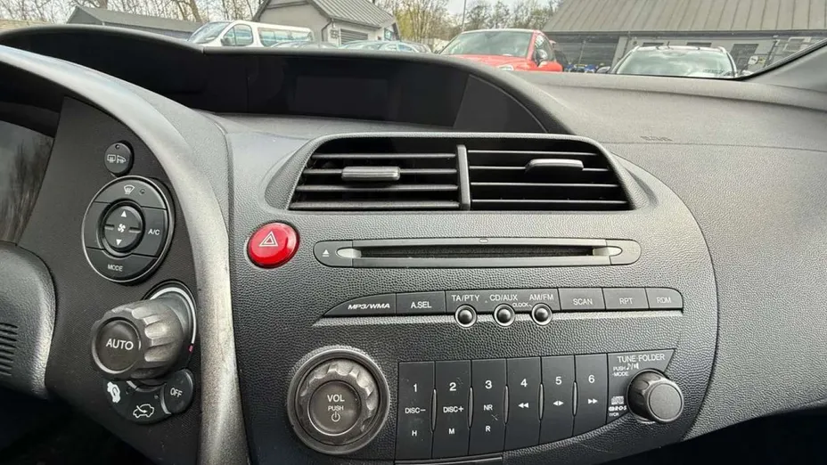 HONDA Civic -