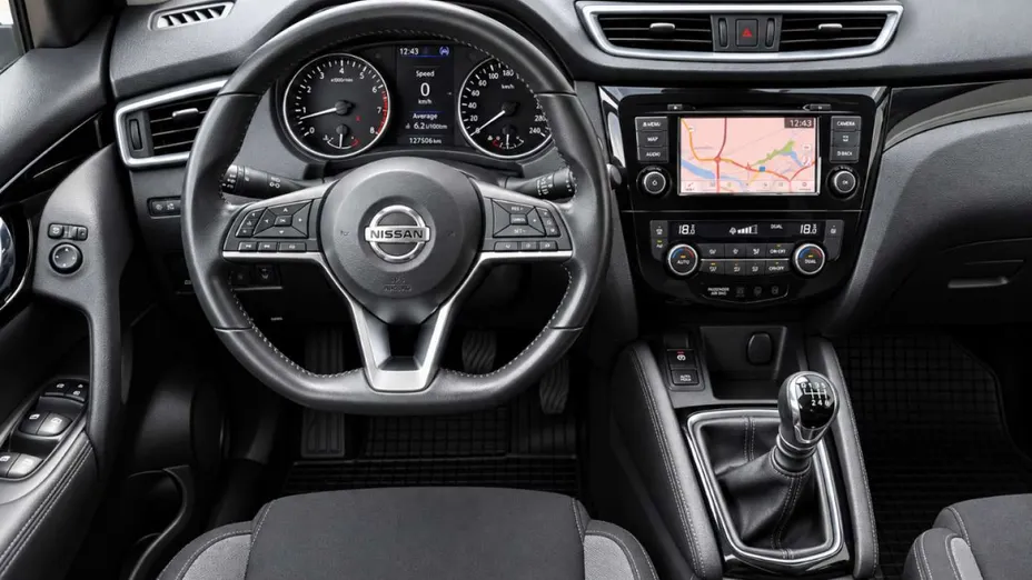 NISSAN Qashqai -