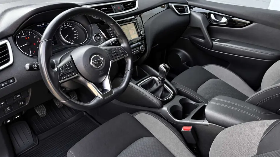 NISSAN Qashqai -