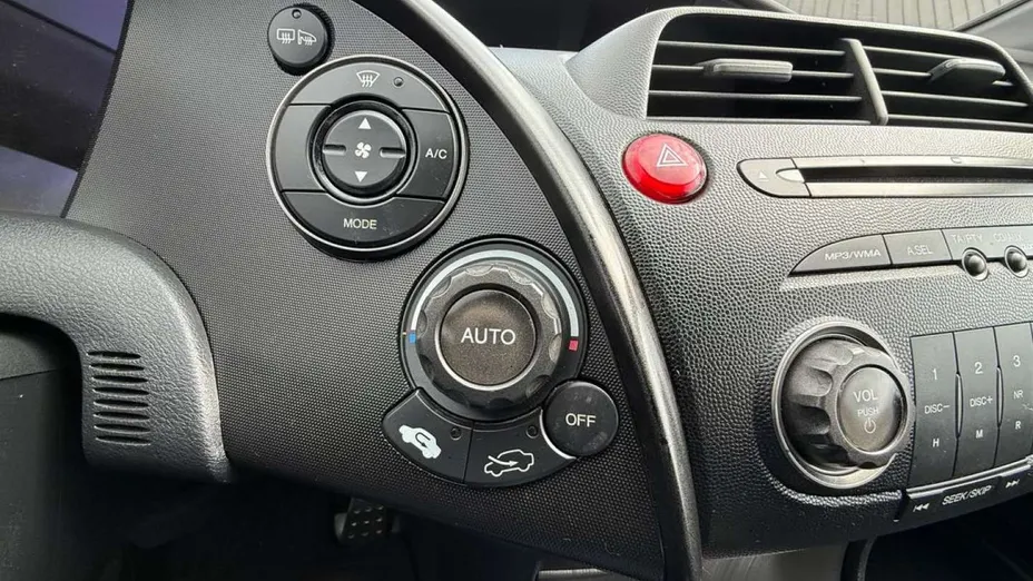 HONDA Civic -