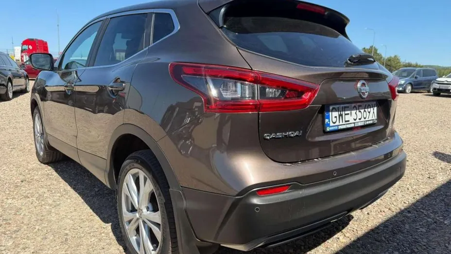 NISSAN Qashqai -