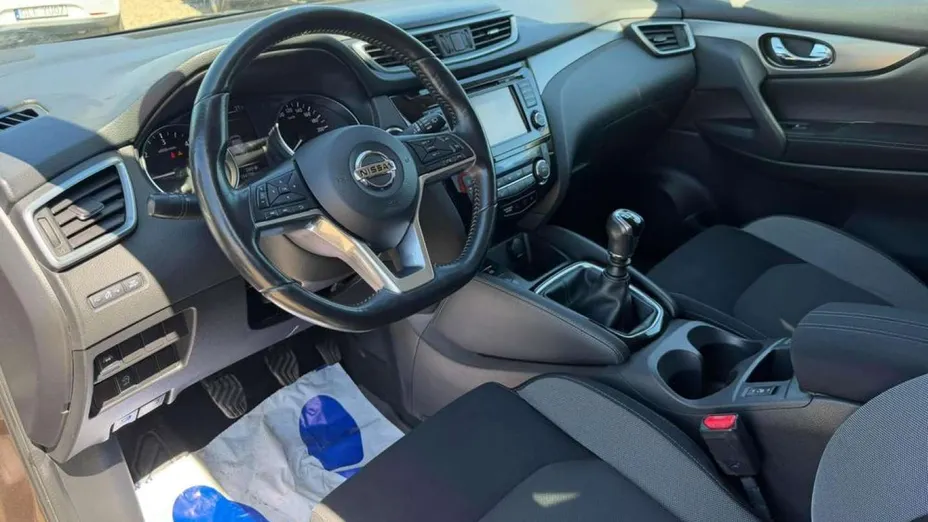 NISSAN Qashqai -
