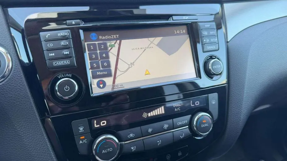 NISSAN Qashqai -