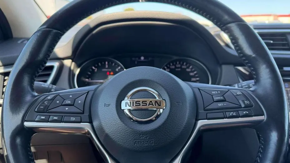 NISSAN Qashqai -