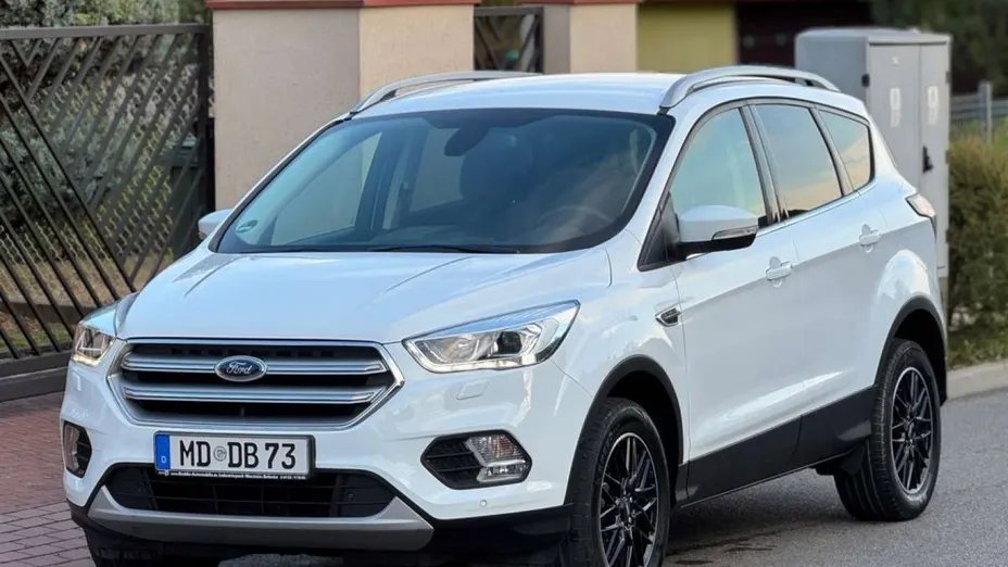 FORD Kuga -