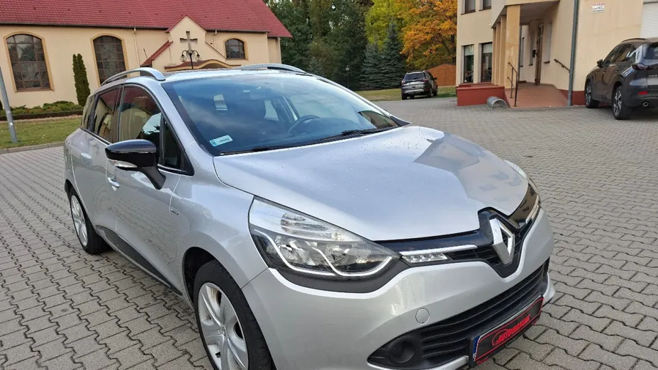 RENAULT Clio -