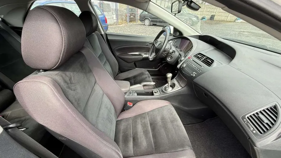 HONDA Civic -