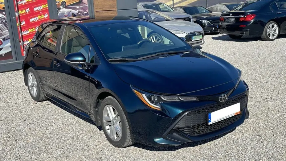 TOYOTA Corolla -