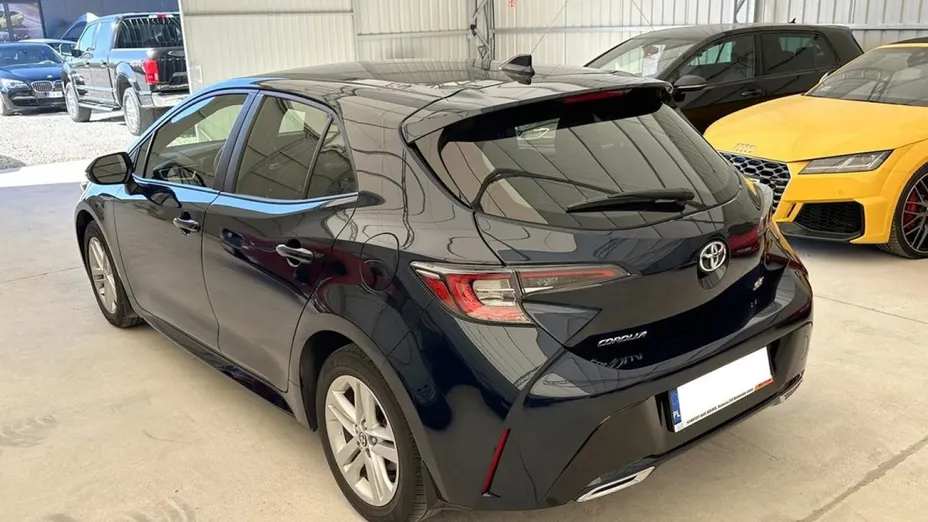 TOYOTA Corolla -