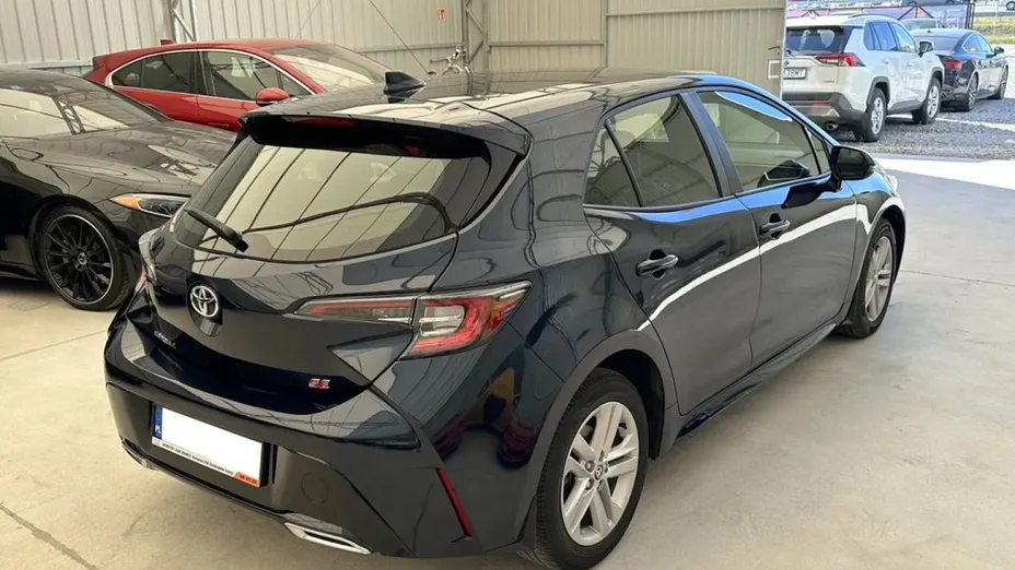 TOYOTA Corolla -